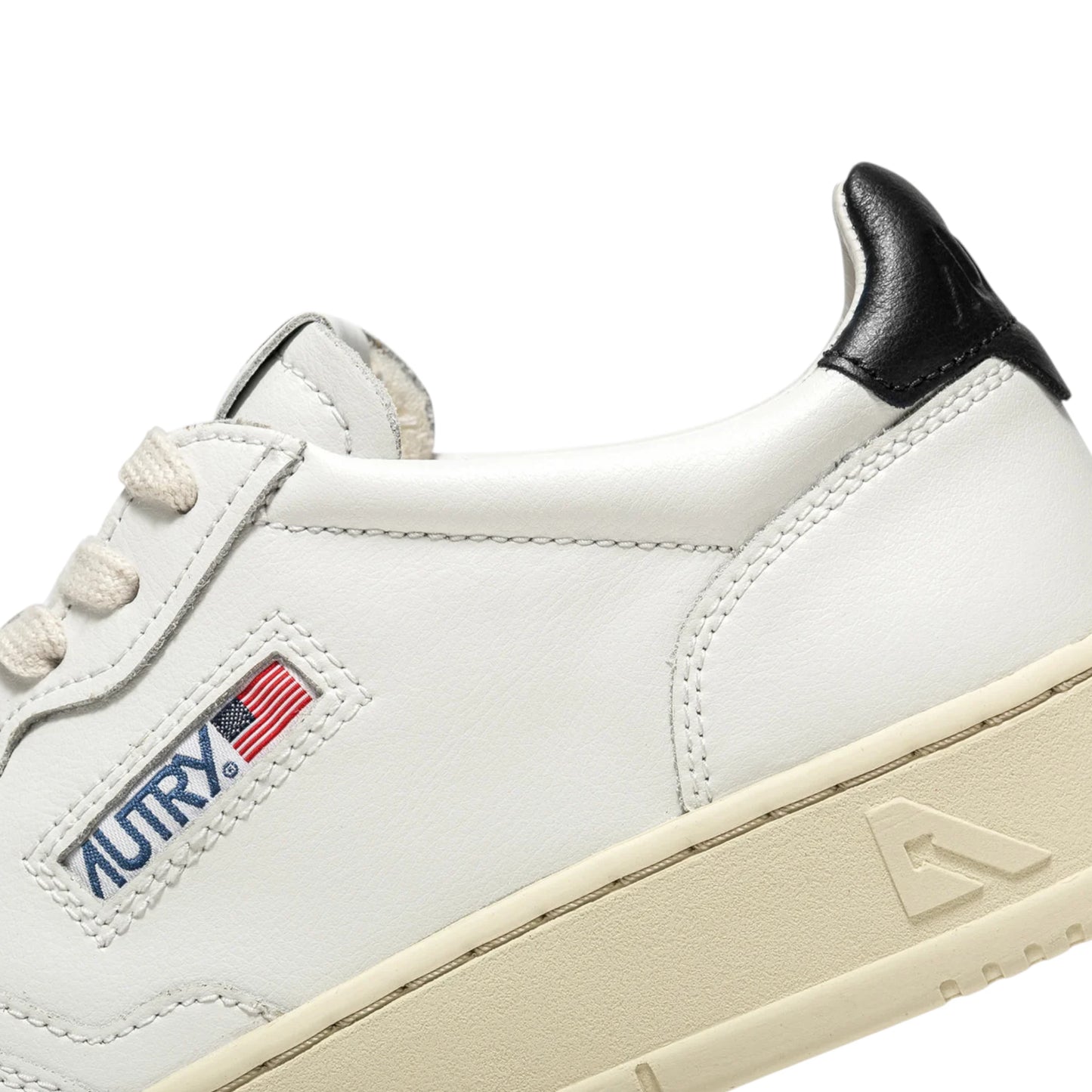 Autry Medalist Low bianca in pelle Spoiler Nero AULM LL22