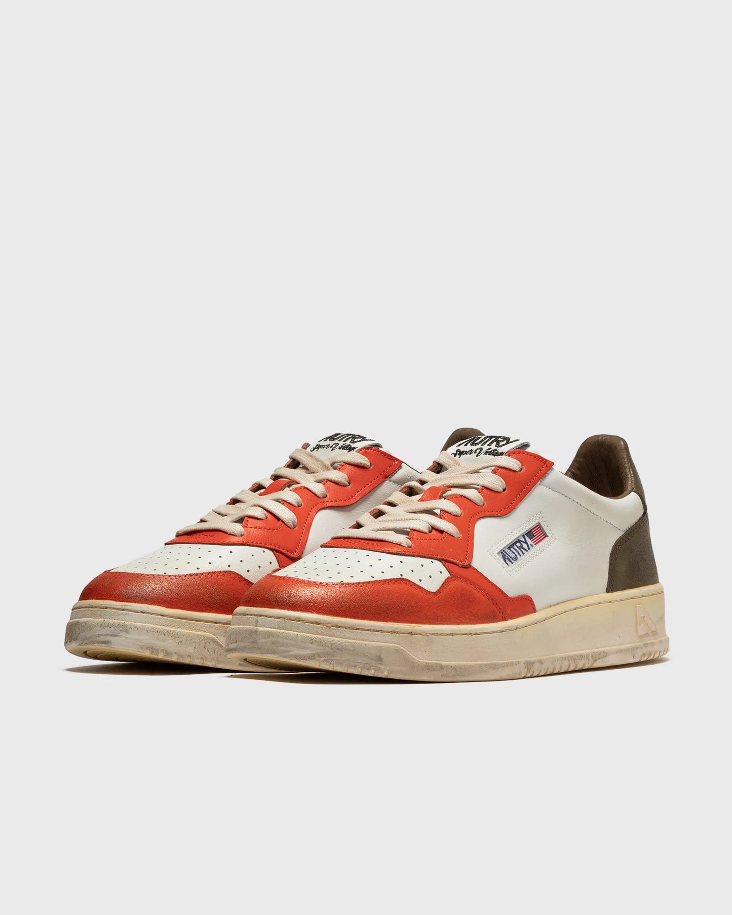 Autry sneakers medalist low super vintage AVLM SV15