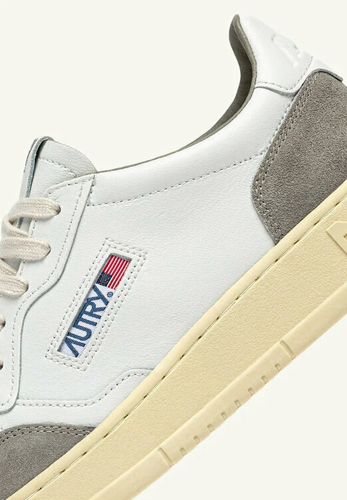 Autry Medalist Low AULW LS56 in Pelle e Camoscio Grigio (Woman)