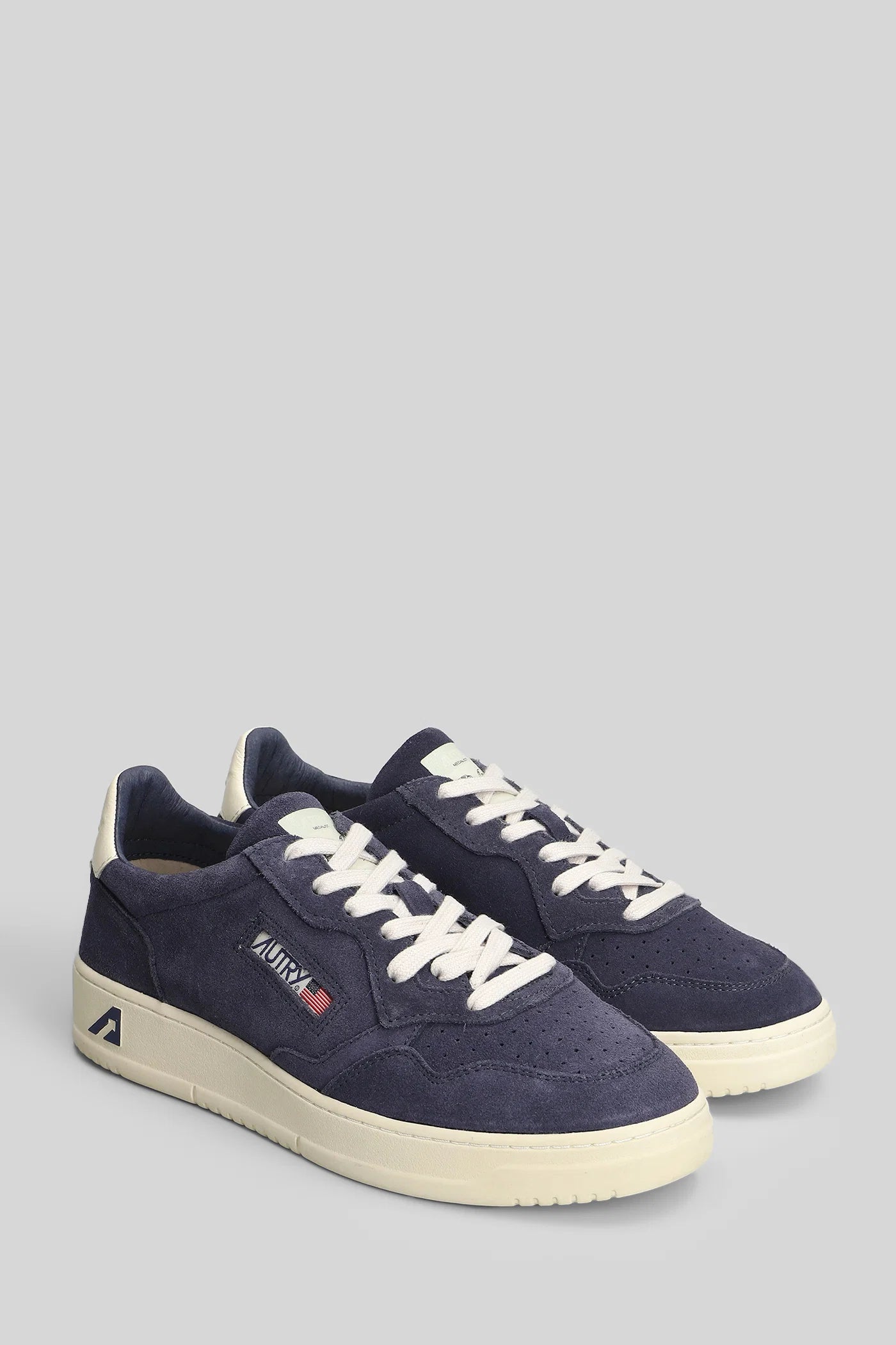 Autry SNEAKERS MEDALIST LOW IN CAMOSCIO BLU AULM UH11