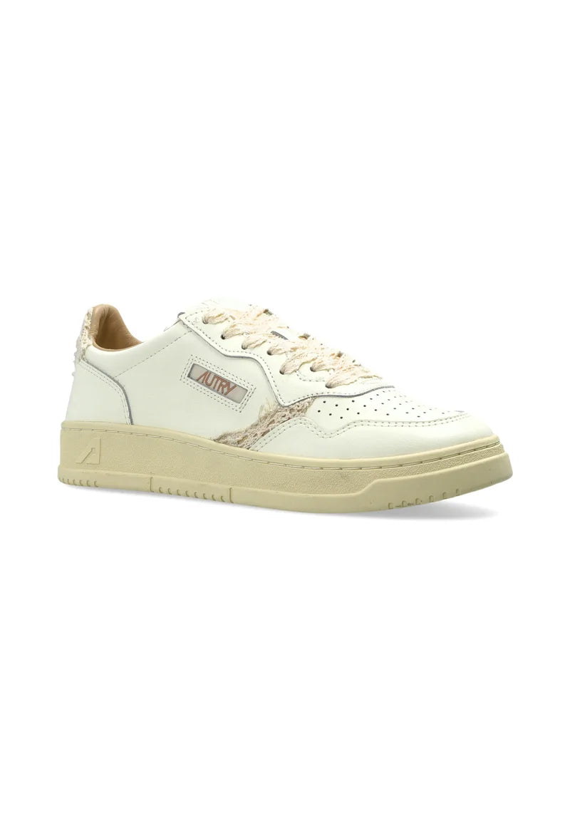 Autry Medalist Low in Pelle AULW MJ01 Spoiler in Pizzo (Woman)