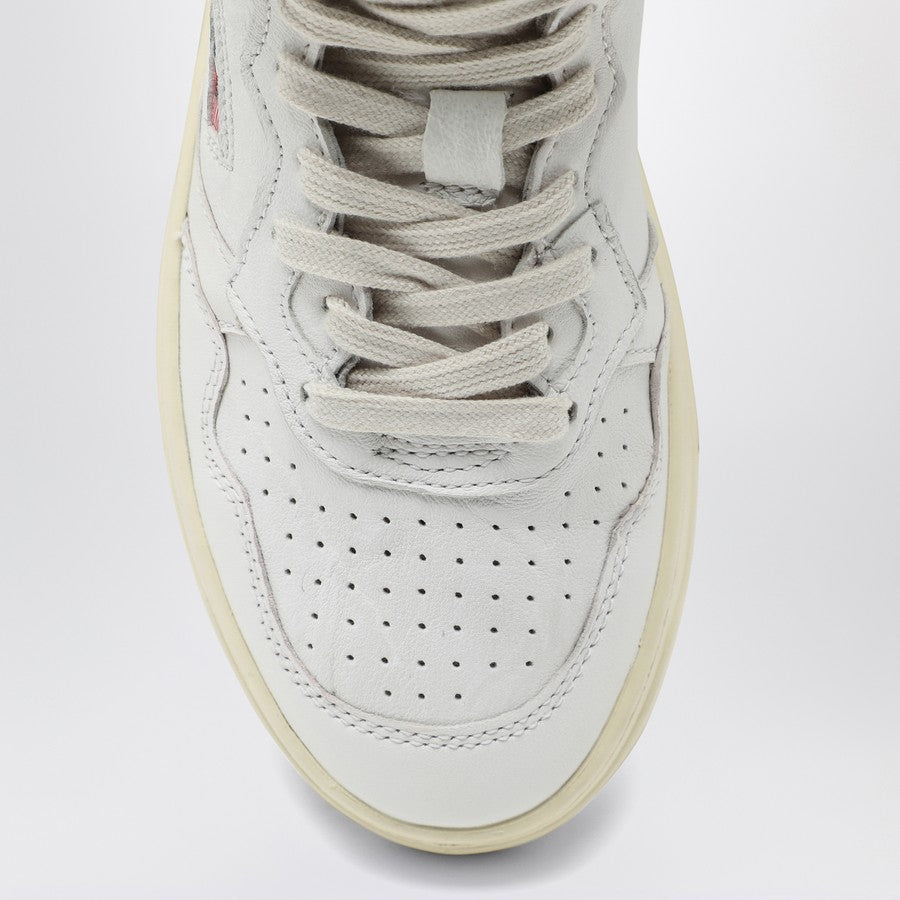 AUTRY Sneakers Medalist Mid in Pelle Bianca SUPER SOFT AUMW LL15