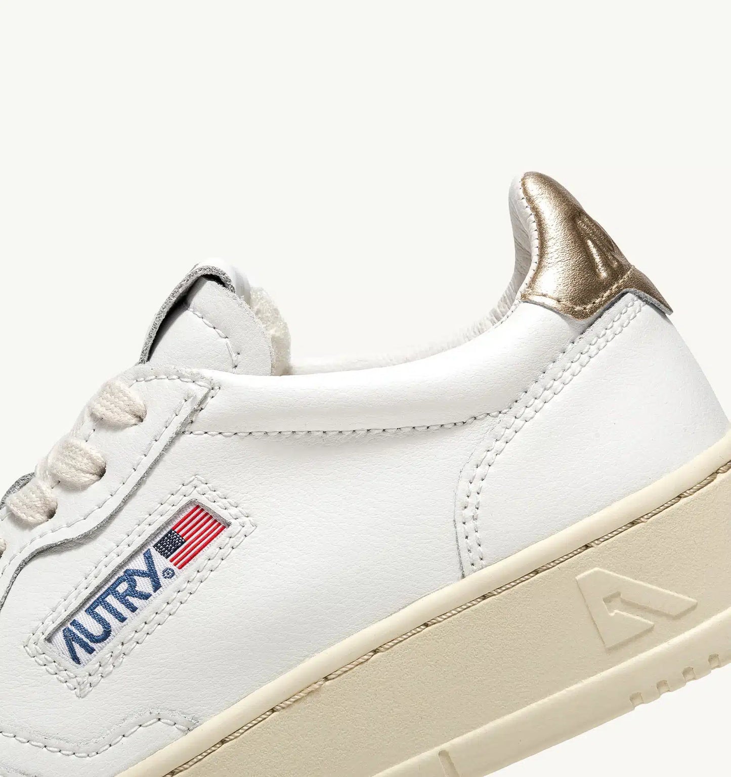 Sneaker Donna Autry Medalist Low bianca in pelle Spoiler Oro (Woman)