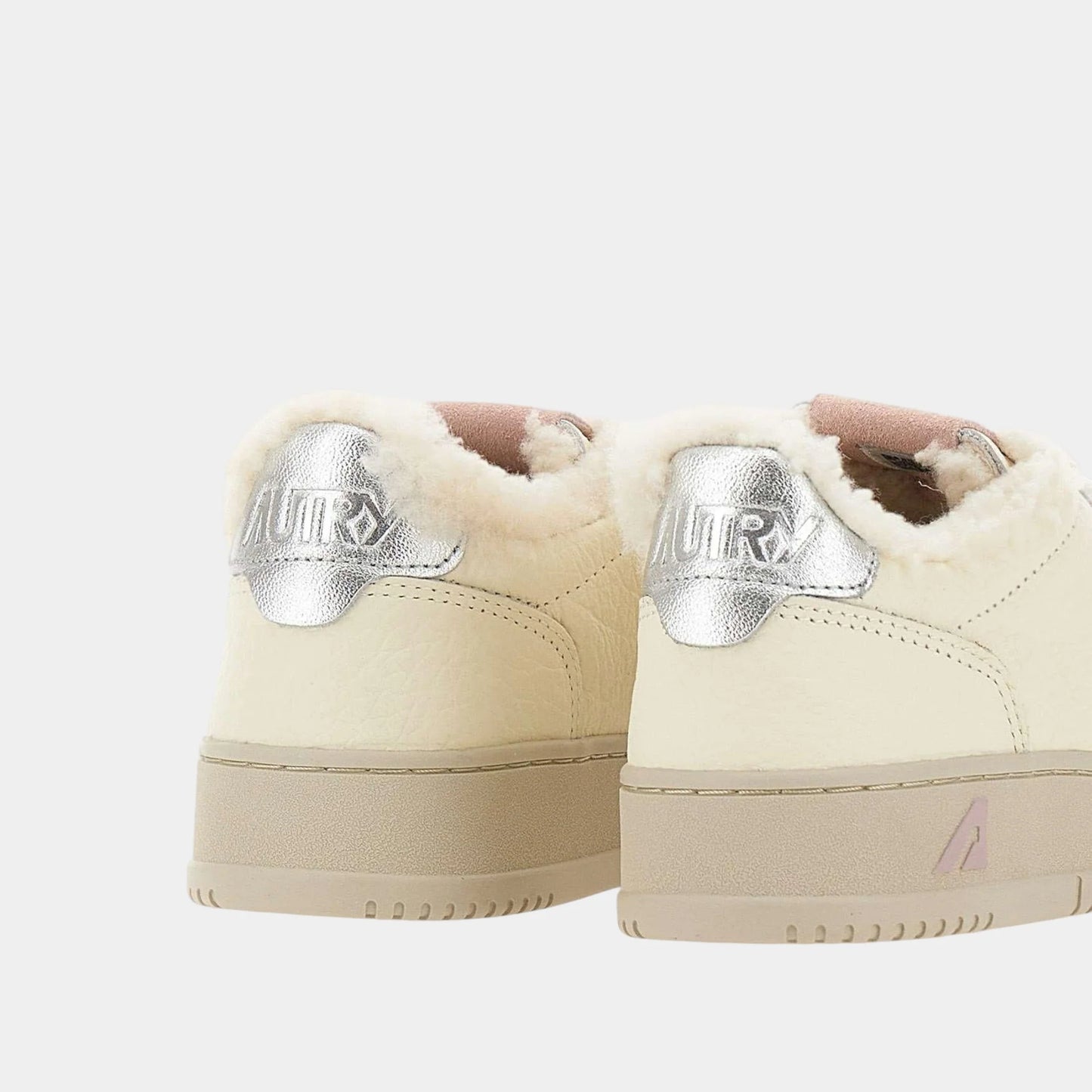 Autry Sneakers Medalist Low in Pelliccia e Pelle Martellata (Woman)