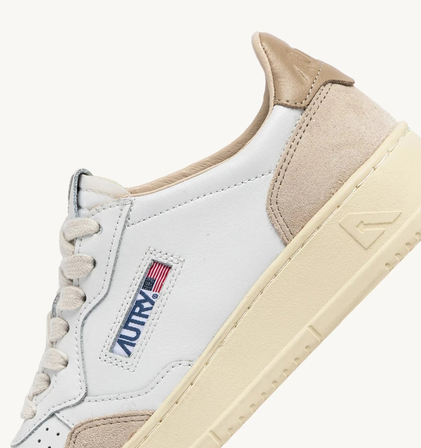 Autry Medalist Low AULM LS58 in pelle e camoscio Spoiler Beige (Man)