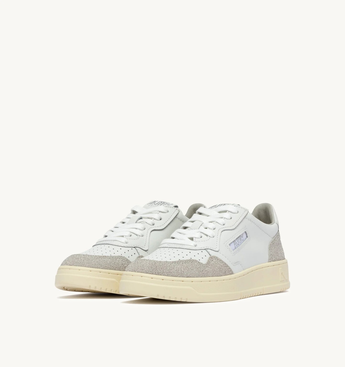 AUTRY SNEAKERS SNEAKERS MEDALIST LOW IN PELLE BIANCA E STARS GRIGIO AULW PK01
