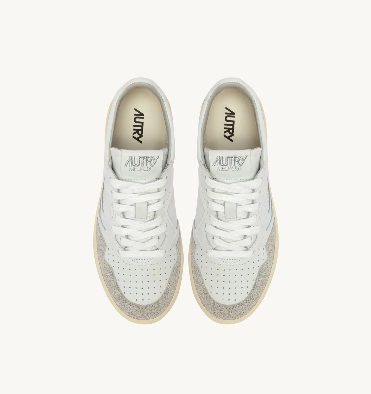AUTRY SNEAKERS SNEAKERS MEDALIST LOW IN PELLE BIANCA E STARS GRIGIO AULW PK01